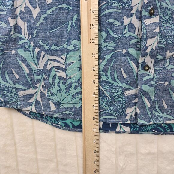 Travis Mathew Shirt Men's Blue Floral Hawaiian Button Shirt Golf Size XL - Picture 8 of 10